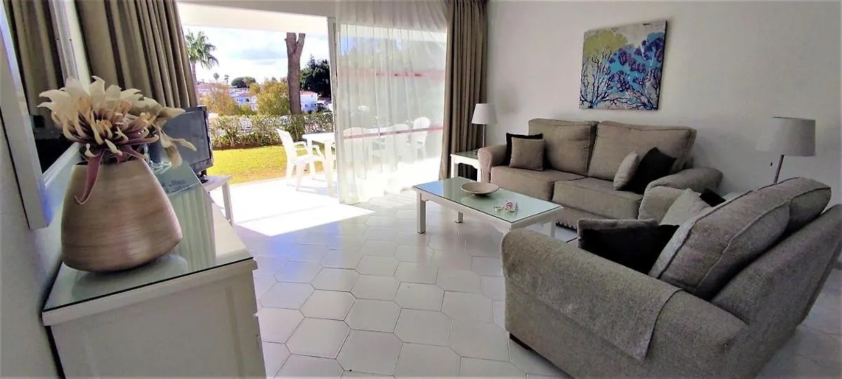 Quiet 2 Bedroom Apartment-Sleeps Up To 6 Mijas